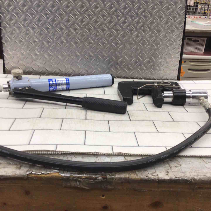 ★亀倉 手動油圧式パイプ断水機 SS-30【所沢店】