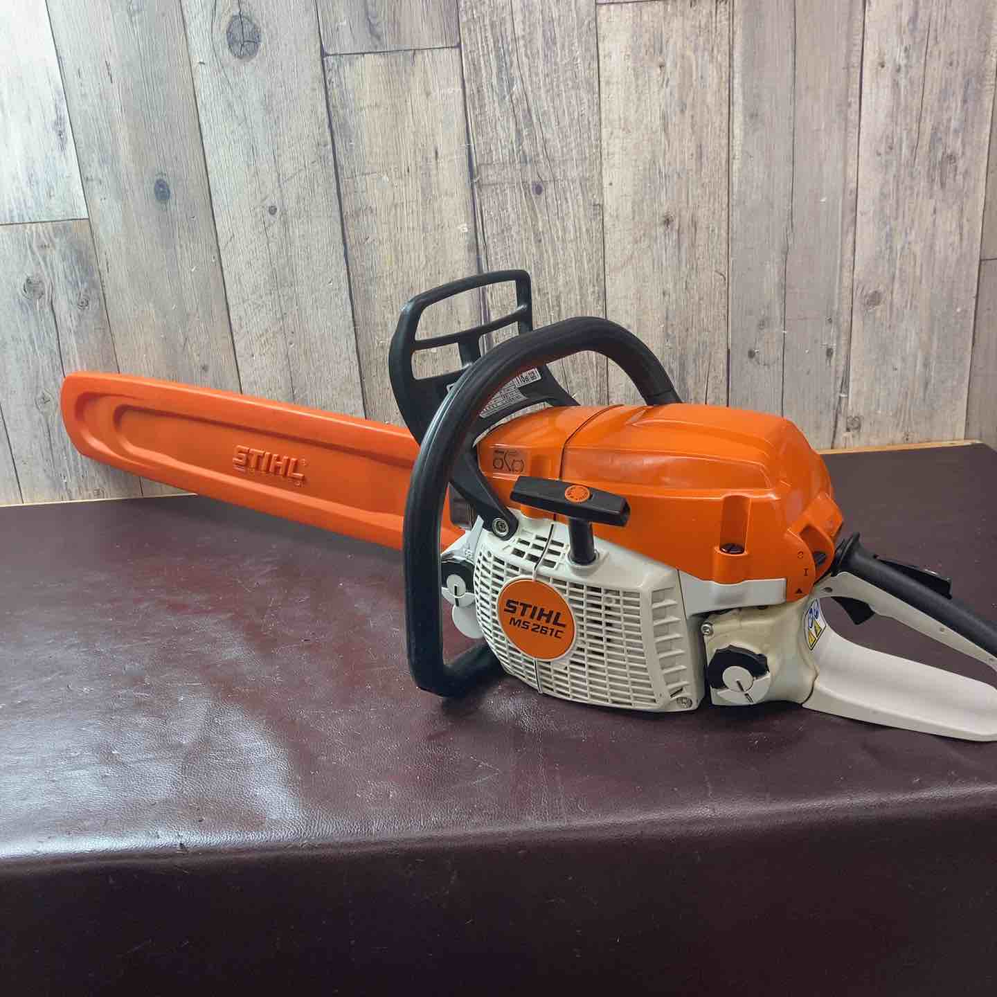 中古品】スチール(STIHL) エンジンチェーンソー MS261C-M【東大和店 