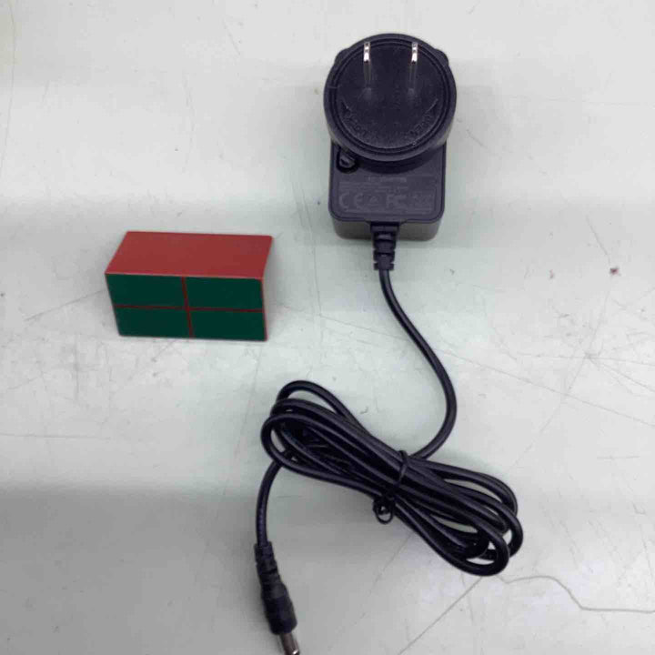 ▼レーザー墨出し器 Firecore /5ライン EP-5R ケース付き【越谷店】