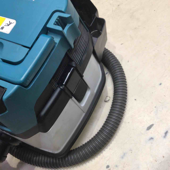 ★マキタ(makita) コードレス集じん機 乾湿両用 VC860DZ【町田店】