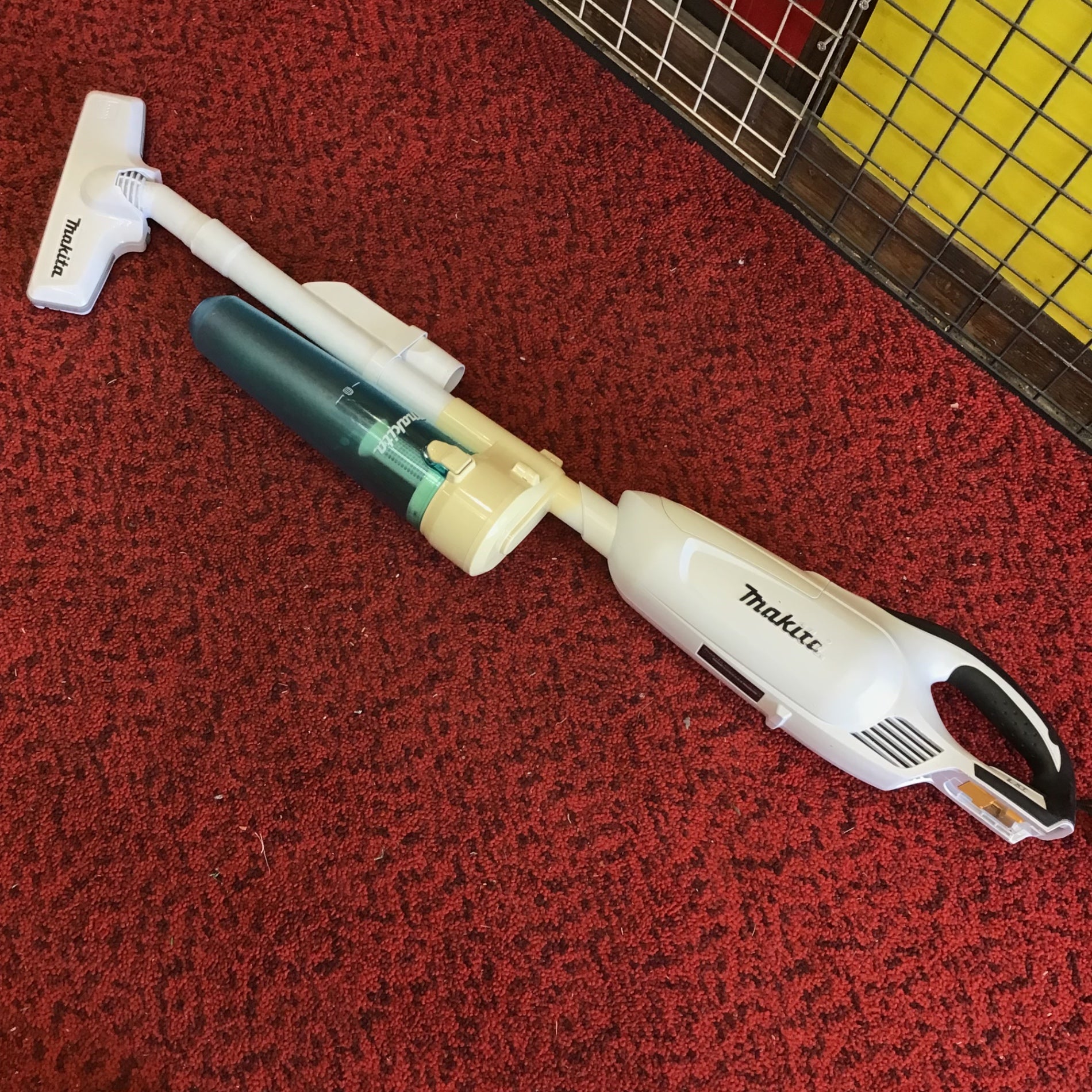 ☆マキタ(makita) コードレスクリーナ 18V CL182FDZW【戸田店】 【公式