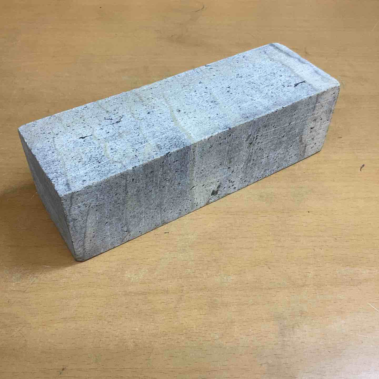 ◇天然砥石 詳細不明 重量1722g【越谷店】 ◇天然砥石 詳細不明 重量1722g【越谷店】 – アクトツールオンライン