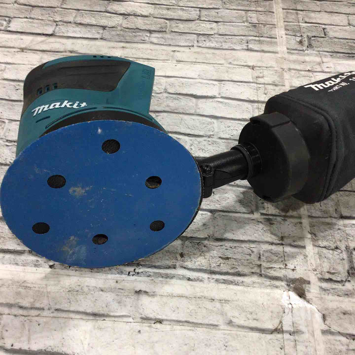 マキタ(makita) コードレスランダムオービットサンダ BO140DZ【川口店】
