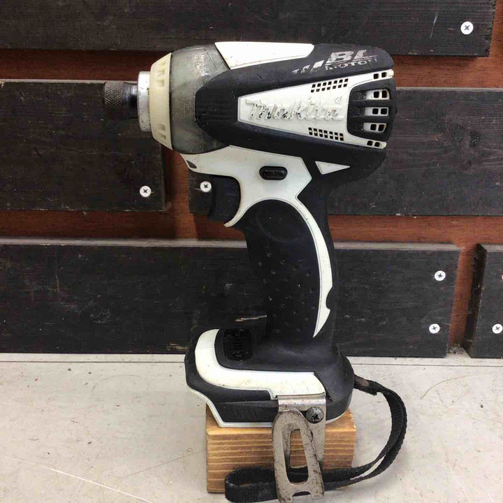 【現状品】 マキタ/makita コードレスインパクトドライバー  TD133DZW 【鴻巣店】