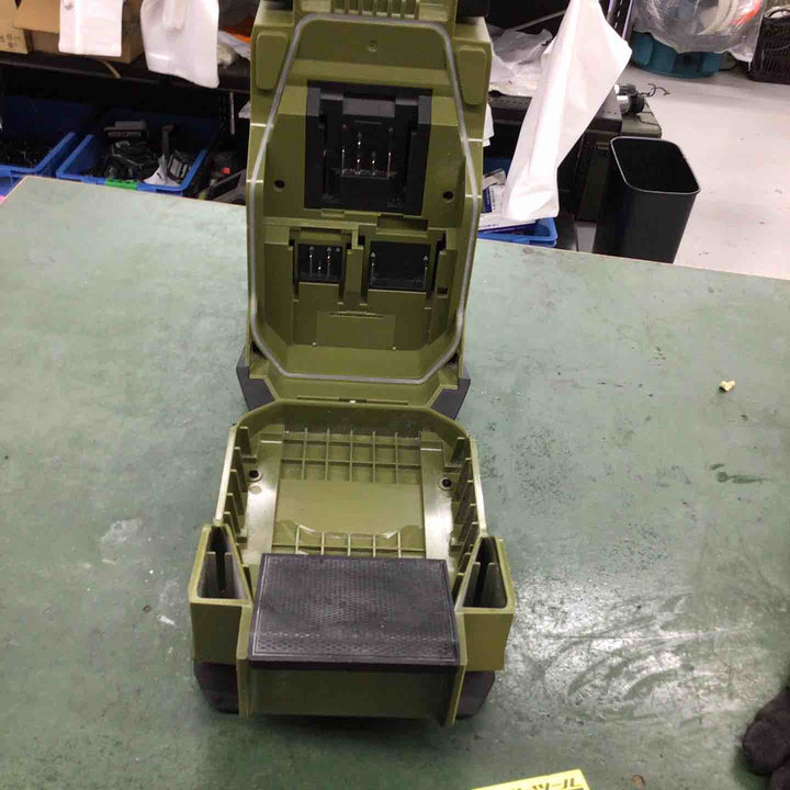 ★マキタ(makita) コードレスラジオ MR005GZO【戸田店】