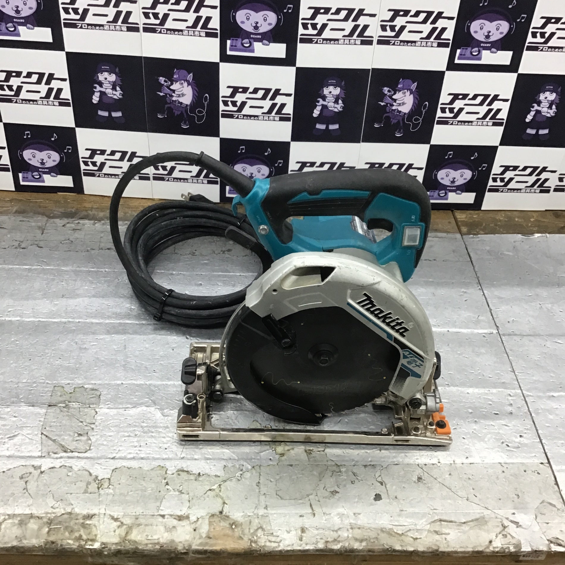 マキタ HS6402 マルノコ コード式 makita【船橋馬込店】【店頭取引限定】【中古】管理番号：ITWTARK9VTJG マキタ（makita） 【正規店】マキタ 電子造作用精密マルノコ HS6402