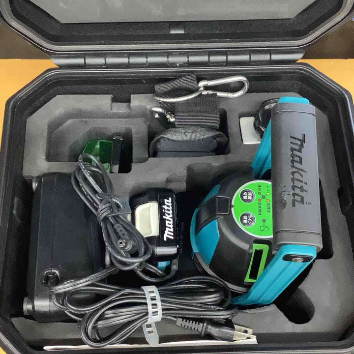 マキタ(makita)  コードレスグリーンレーザー墨出し器 SK312GDZN 本体のみ 矩・横・両縦  (SK312GDN) 10.8V 受光器付 耐衝撃 グリーン 大矩 ろく 高輝度 防滴 防じん 見やすい ガイドライン【越谷店】