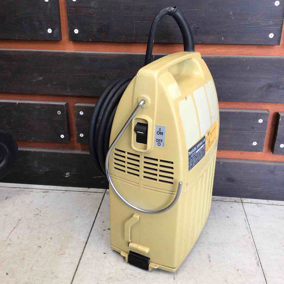 【現状品】 マキタ/makita 携帯集塵機 421S(P) 【鴻巣店】