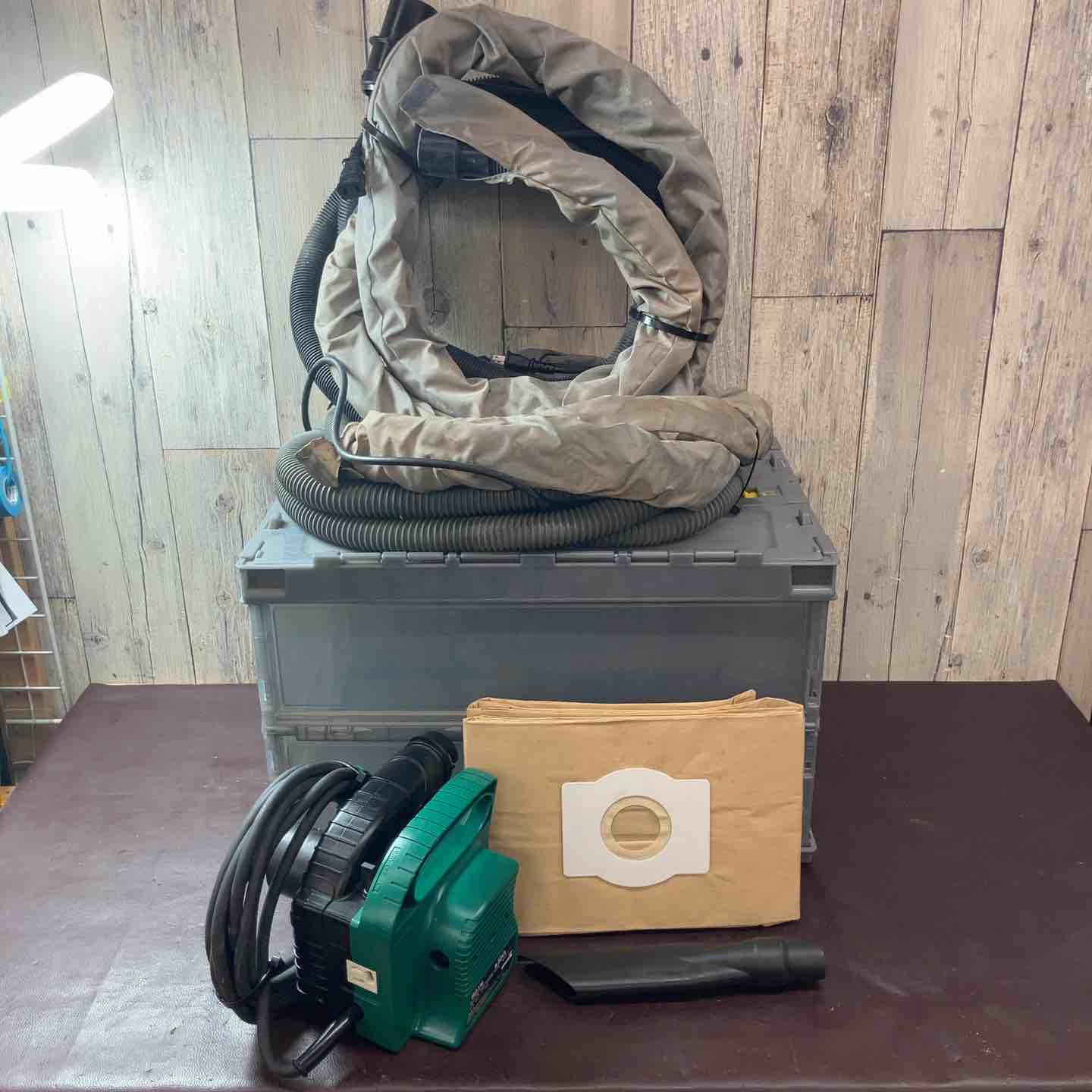 【中古品】 ハイコーキ(HIKOKI ※旧:日立工機) 小型集じん機 乾式 R30Y3 【東大和店】 中古品】 ハイコーキ(HIKOKI ※旧:日立工機) 小型集じん機 乾式 R30Y3