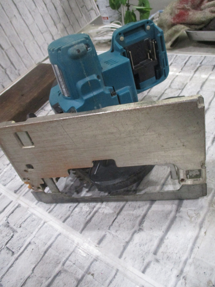 ★マキタ(makita) コードレス丸のこ HS470DRF【川口店】
