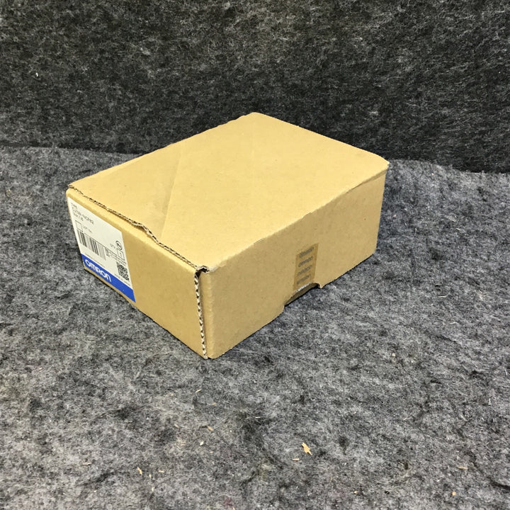 返金保証付き!オムロン プログラムコントローラ CJ1W-NCF82【桶川店】