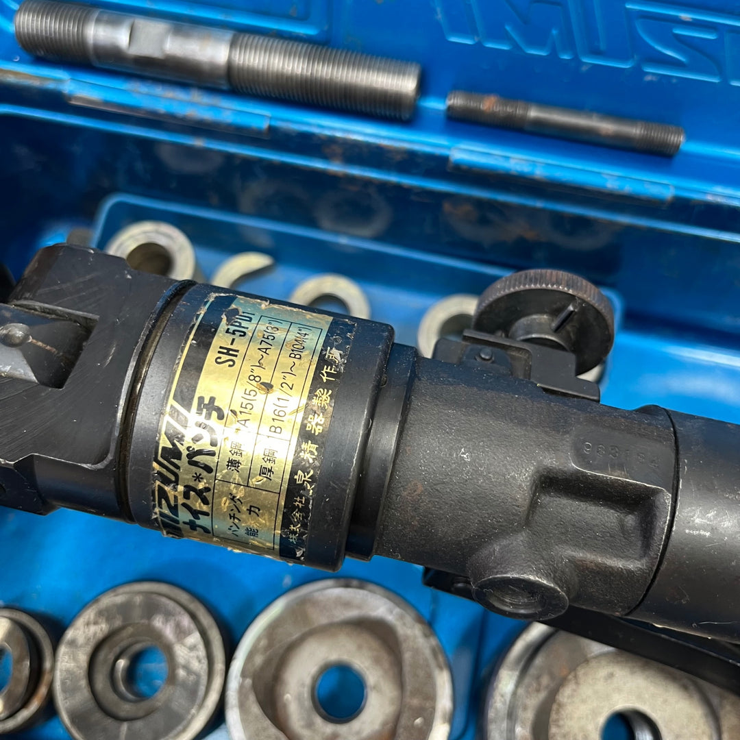 〇泉精器(IZUMI)  手動油圧式パンチャ SH-5PD ナイスパンチ コマ12個(9.25.28.31.36.39.42.51.54.63.75.82)【草加店】