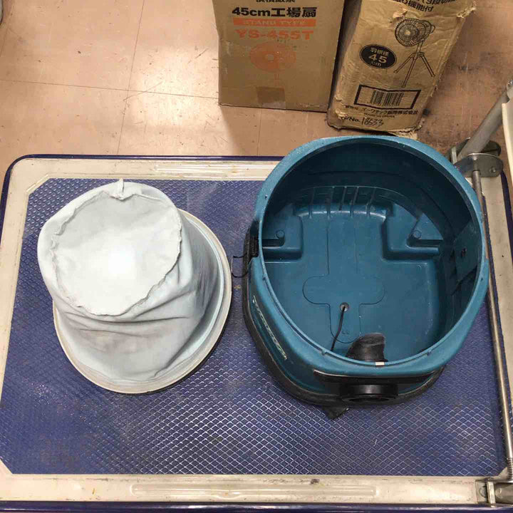◇マキタ(makita) 乾式 集じん機 472(P)【草加店】