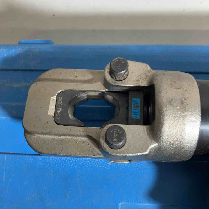 ◇泉精器(IZUMI) コードレス油圧式圧着工具 REC-1520FMH【戸田店】