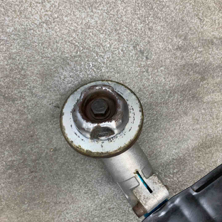 【店頭受取り限定】マキタ(makita) コードレス草刈機 MUR012GZ【川崎店】