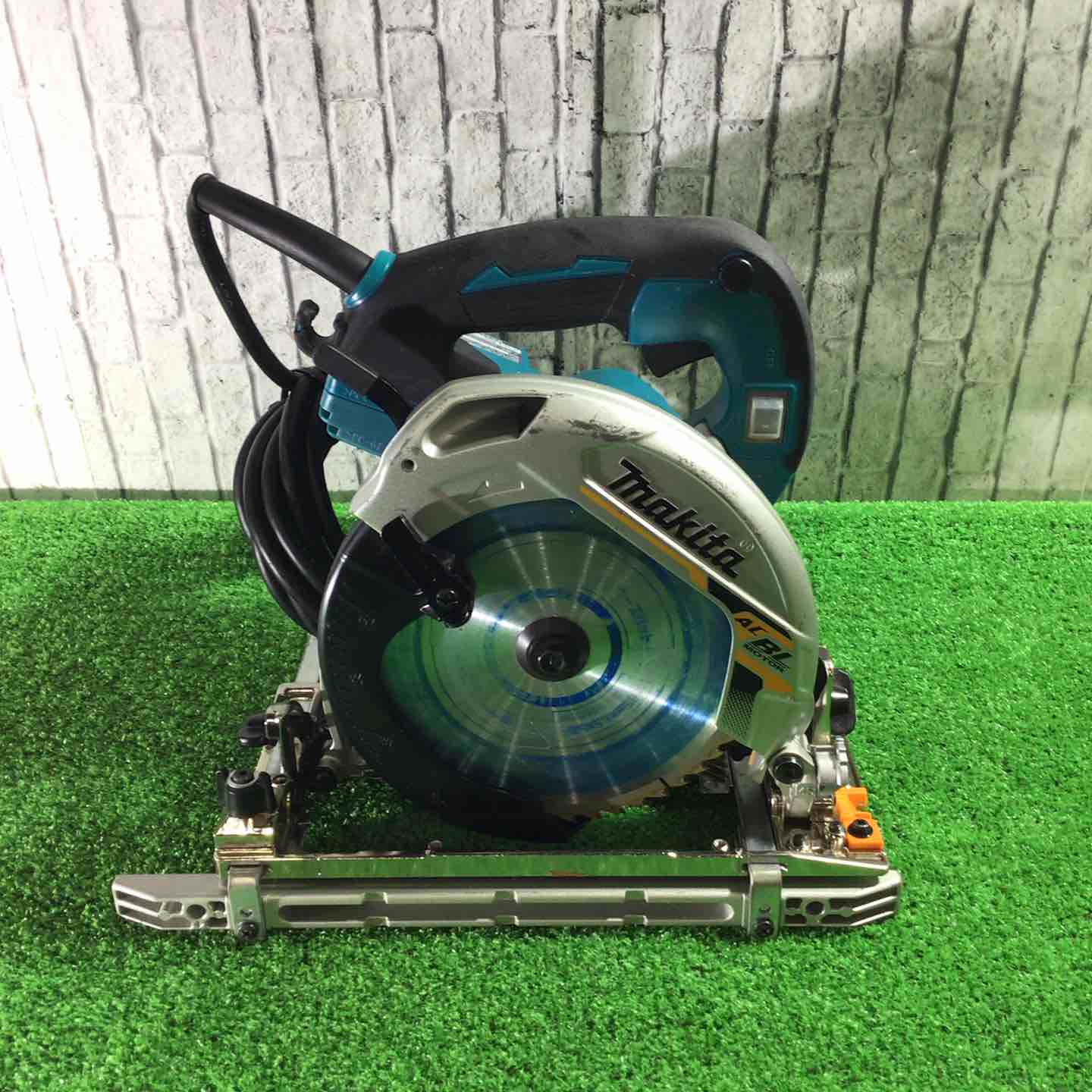 ★マキタ(makita) 電子造作用精密マルノコ HS6403【川口店】 ☆マキタ(makita) 電子造作用精密マルノコ HS6403【川口店】 – アクト