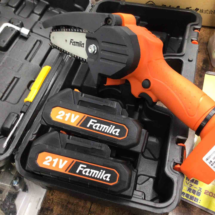 【中古品】【839】ファミラ 充電式LEDライト付ハンディーチェーンソー ダブルバッテリー※充電器無し※【戸田店】