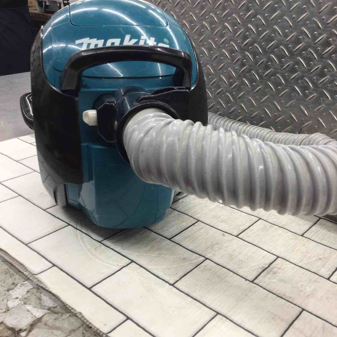 ☆マキタ(makita) コードレスサイクロン掃除機 CL500DZ【所沢店】