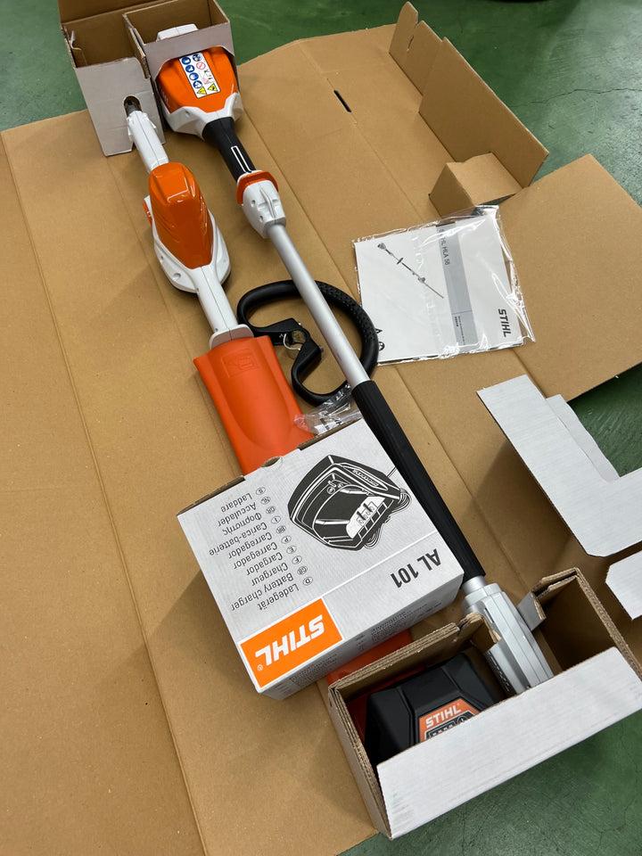STIHL スチール HSA56 ヘッジトリマー ロングリーチヘッジトリマー バッテリー付 充電器付【桶川店】