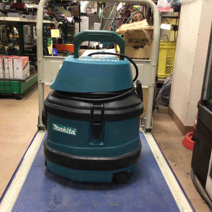 ◇マキタ(makita) 乾式 集じん機 472(P)【草加店】