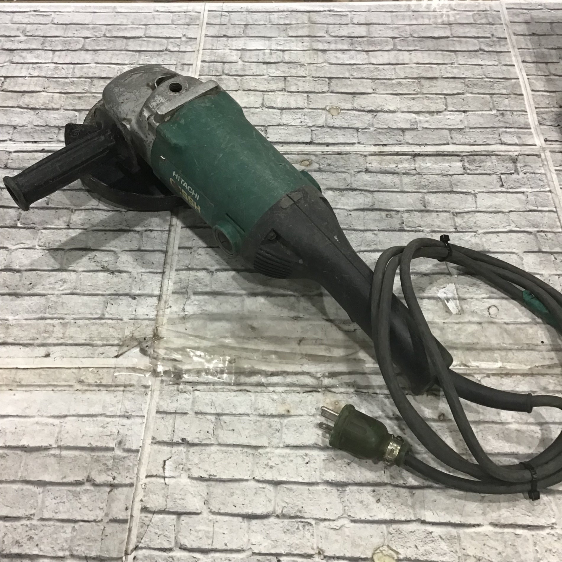 日立工機 ヒタチ G18SH 180mm 電気ディスクグラインダー【野田愛宕店】【店頭取引限定】【中古】IT9IAA98ZOZ6 〇ハイコーキ(HIKOKI ※旧:日立工機) 180mmディスクグラインダ G18SH