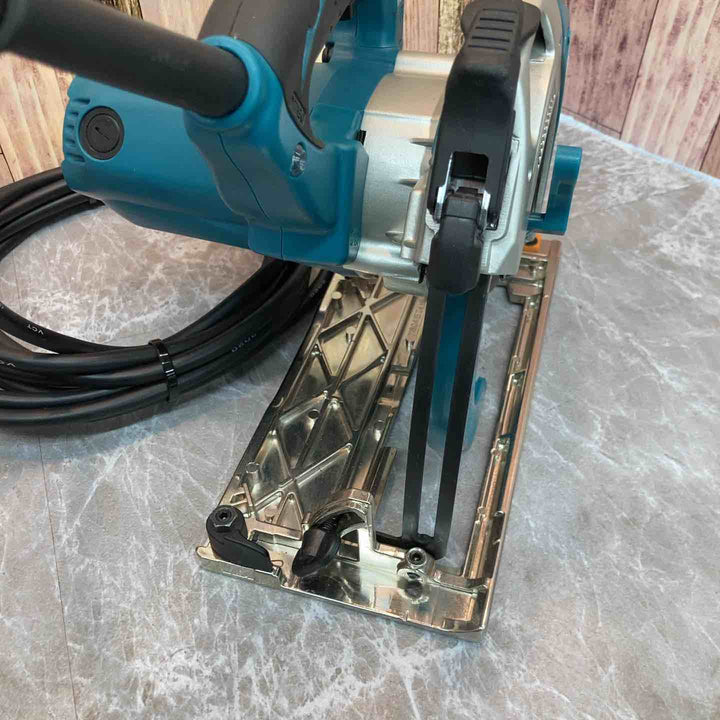 ★マキタ(makita) 電気マルノコ 5637BA【八潮店】