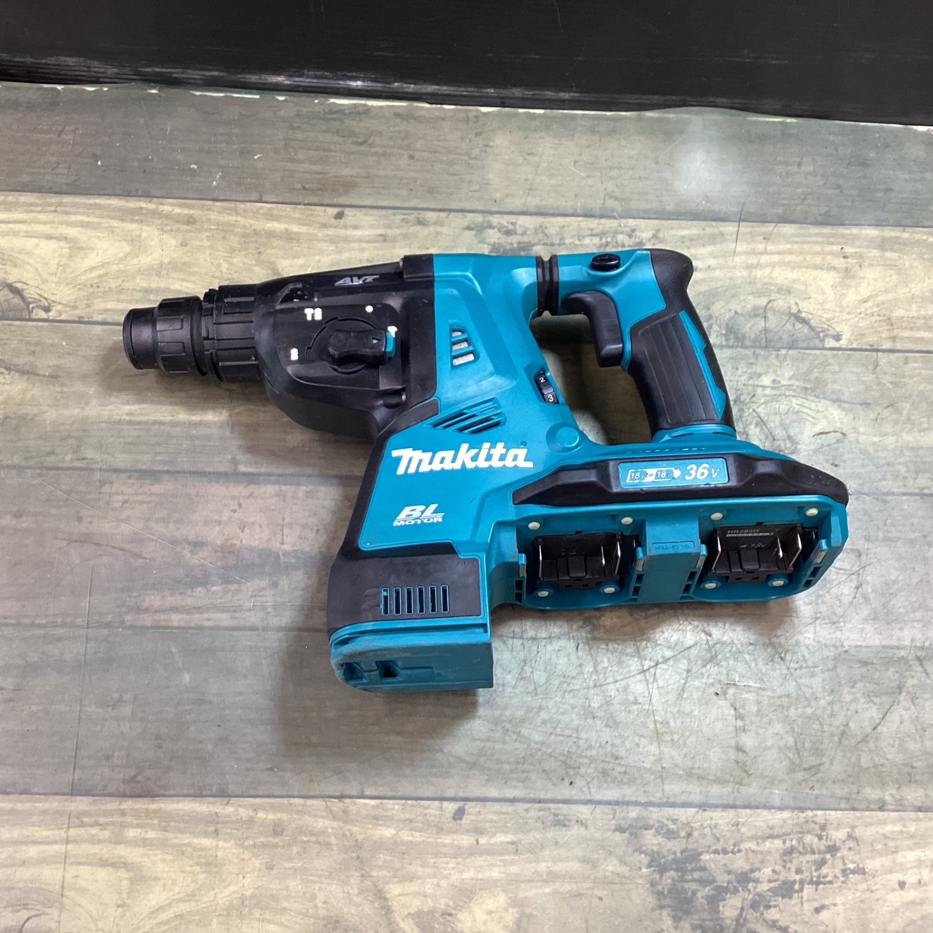 マキタ(Makita) 充電式ハンマドリル HR282DZK 奥行30.2×高さ33.1×幅40.2cm n5ksbvb Amazon | マキタ 充電式ハンマドリル18+18V 28mm/ハツリ可 SDS+