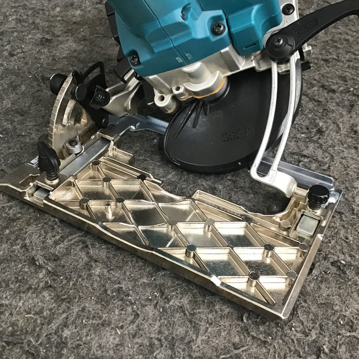 【中古品】マキタ/makita コードレス丸のこ HS470DZ 【鴻巣店】