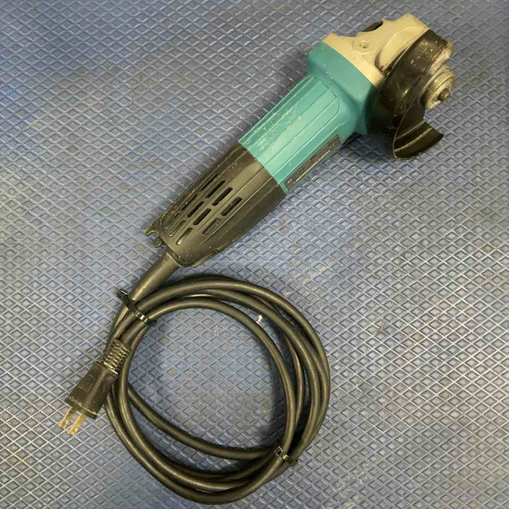 ☆マキタ(makita) 100mmディスクグラインダー GA4031【草加店】