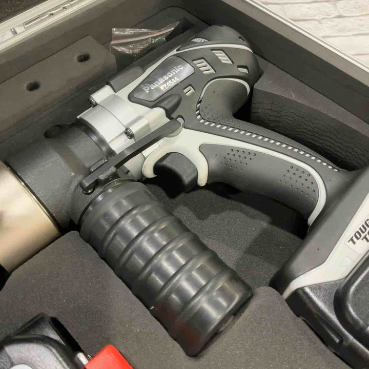 ★パナソニック(Panasonic) コードレスケーブルカッター EZ4544K-H【川口店】