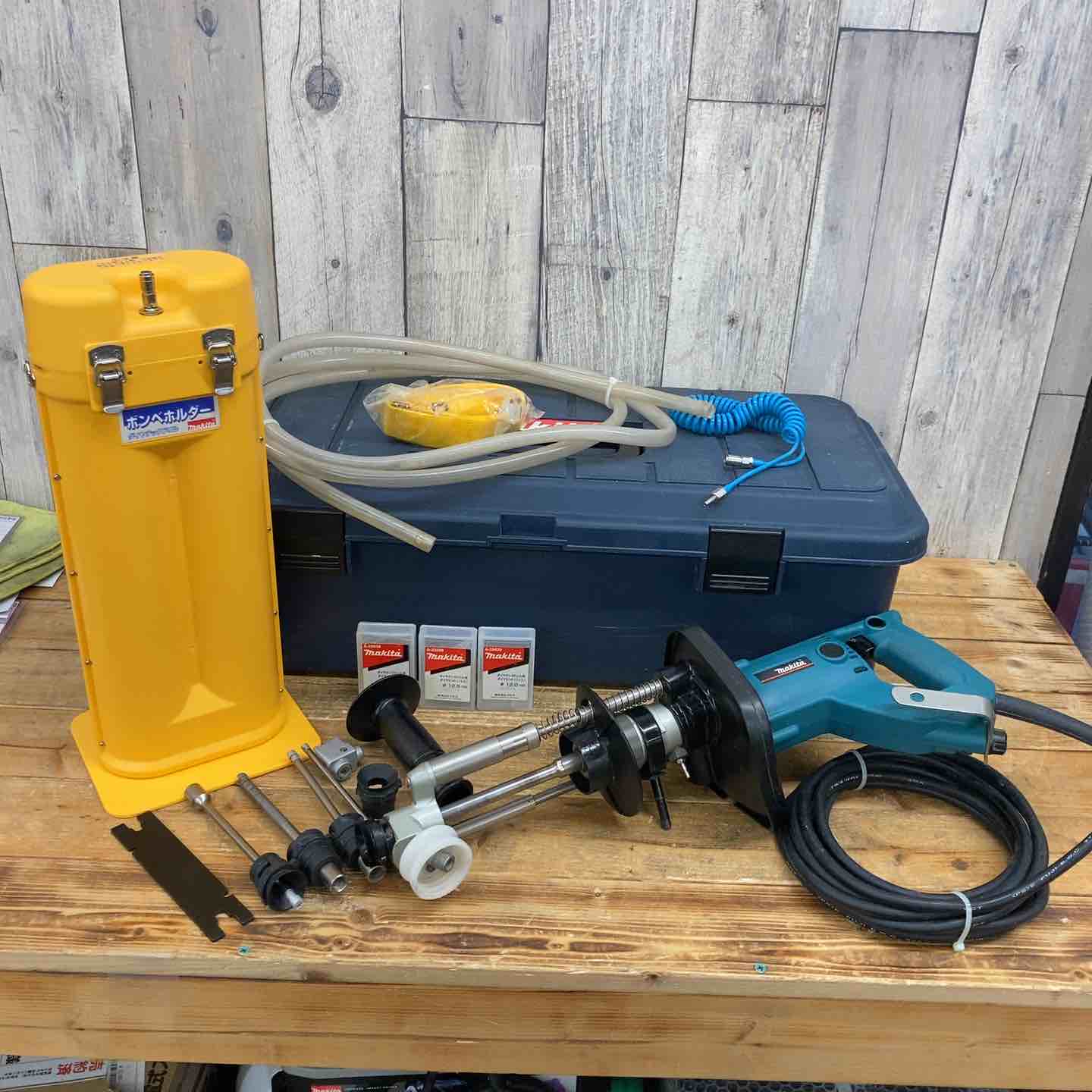 中古品】 マキタ(makita) ダイヤテックドリル DT0600 ボンベセット付き