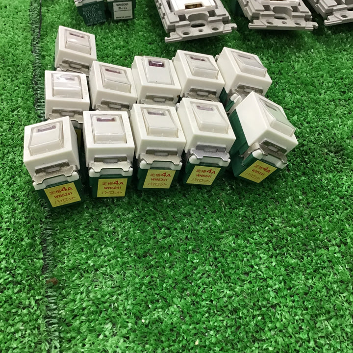 National ナショナル 埋込ホタルスイッチ WN5051 75個 WN5241、コンセントなど混在!【桶川店】