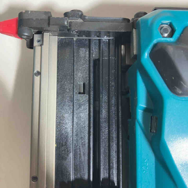 ★マキタ(makita) コードレスピンネイラ PT353DZK【戸田店】