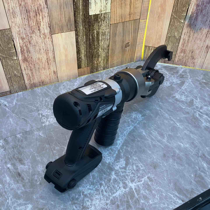 ★パナソニック(Panasonic) コードレスケーブルカッター EZ45A6K-B【八潮店】