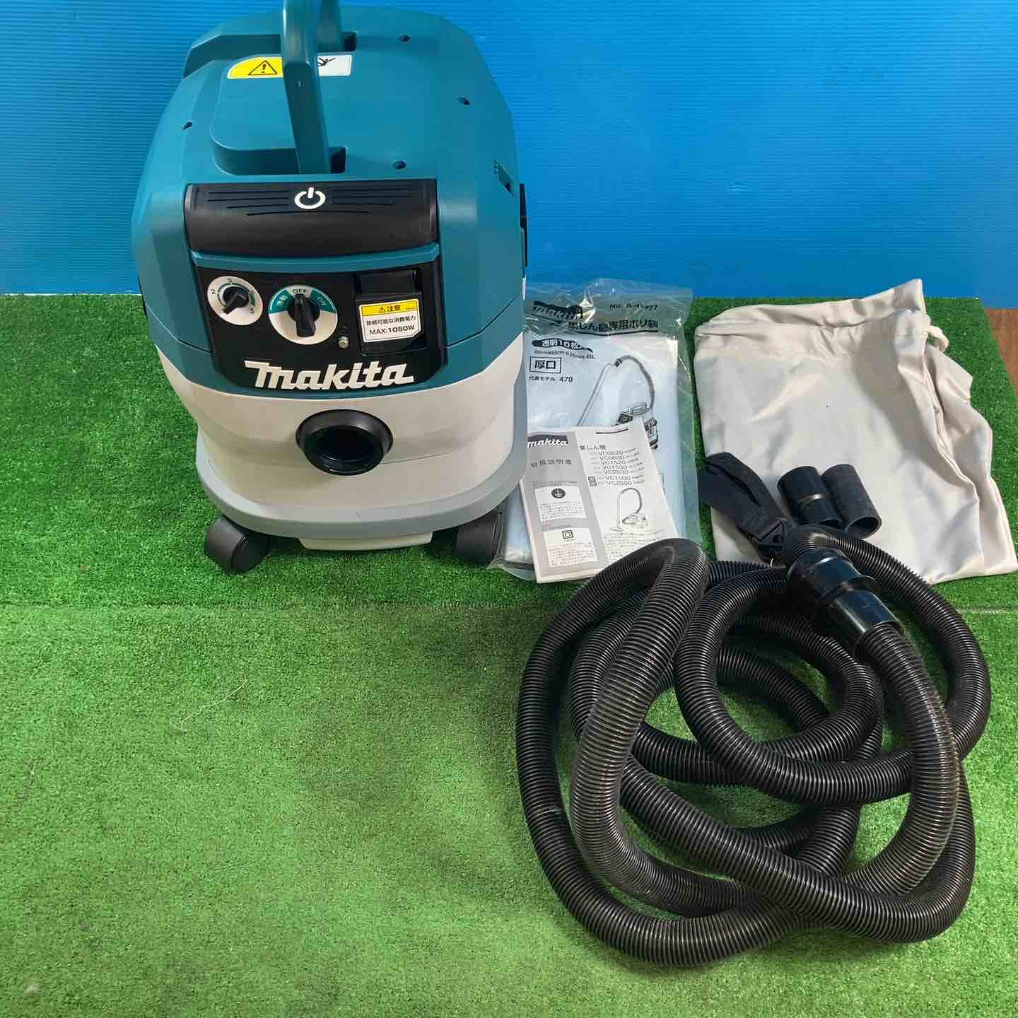 マキタ　makita　VC1530　集じん機　中古美品　【ハンズクラフト宜野湾店】 マキタ makita VC1530 集じん機 中古美品 【ハンズクラフト宜野湾店