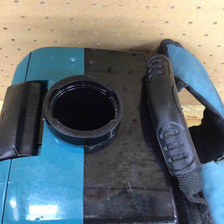 マキタ(makita) コードレス背負い集じん機 VC260DZ【川崎店】