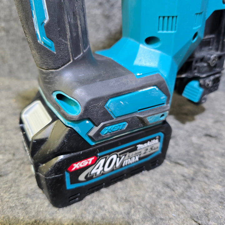 【中古品・40V 2.5Ahバッテリ付き!】マキタ(makita) コードレスフィニッシュネイラ FN001GZ【桶川店】