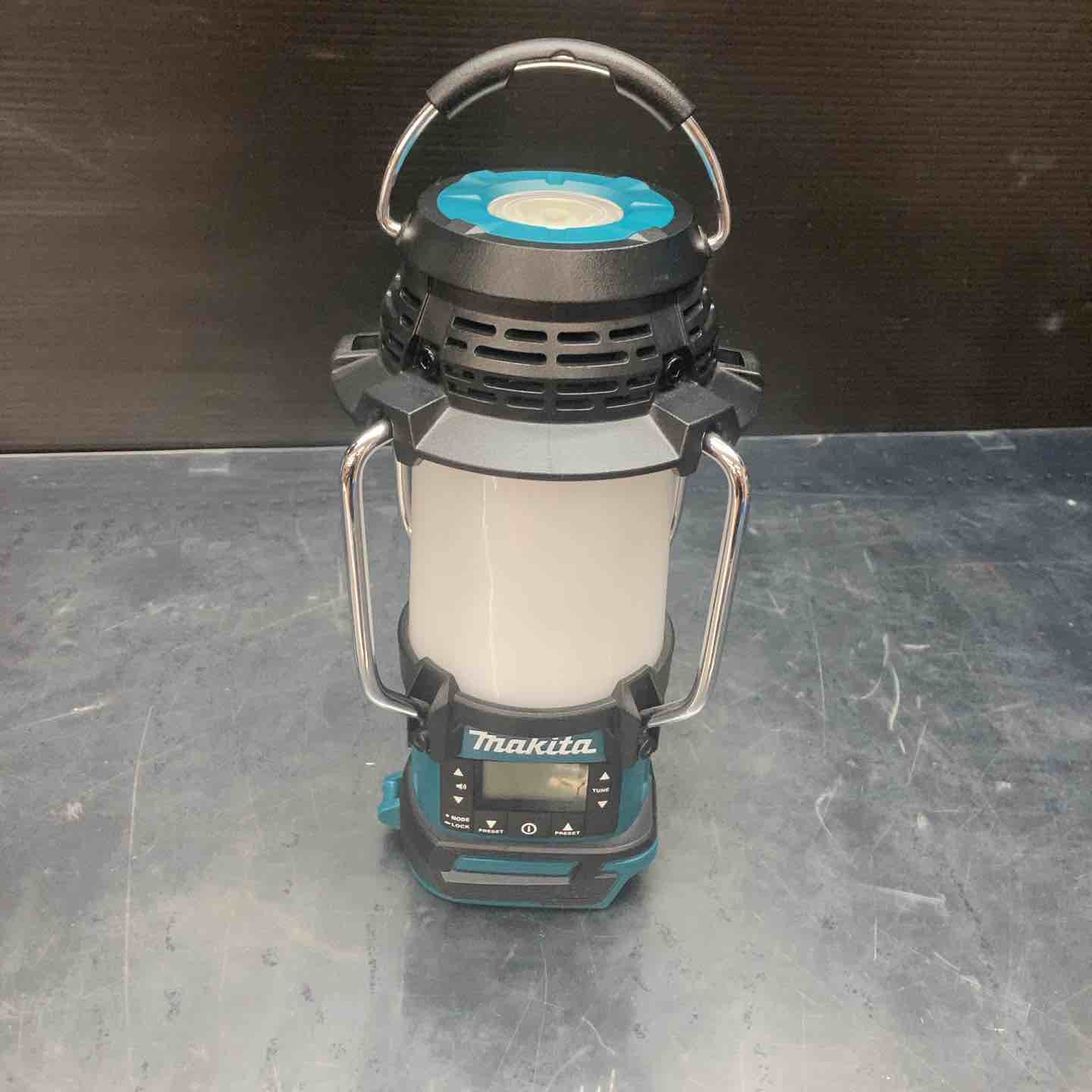 ☆マキタ(makita) コードレスランタン付きラジオ MR054 – アクトツール