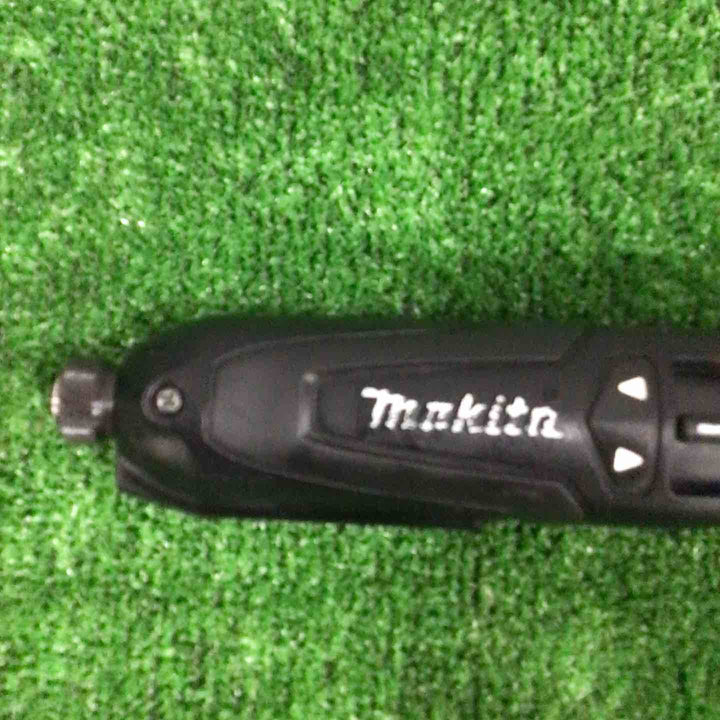 ☆マキタ(makita) コードレスペンインパクトドライバ TD021DSHSP【川口店】