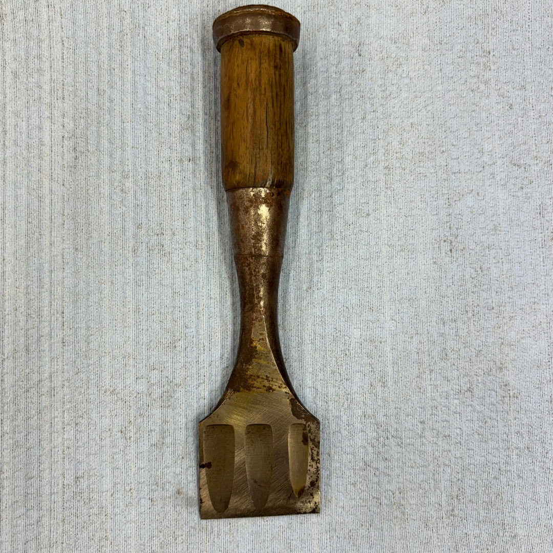 助丸 角のみ 鑿 刃幅:約47.45㎜ 三つ裏 錆多【柏店】