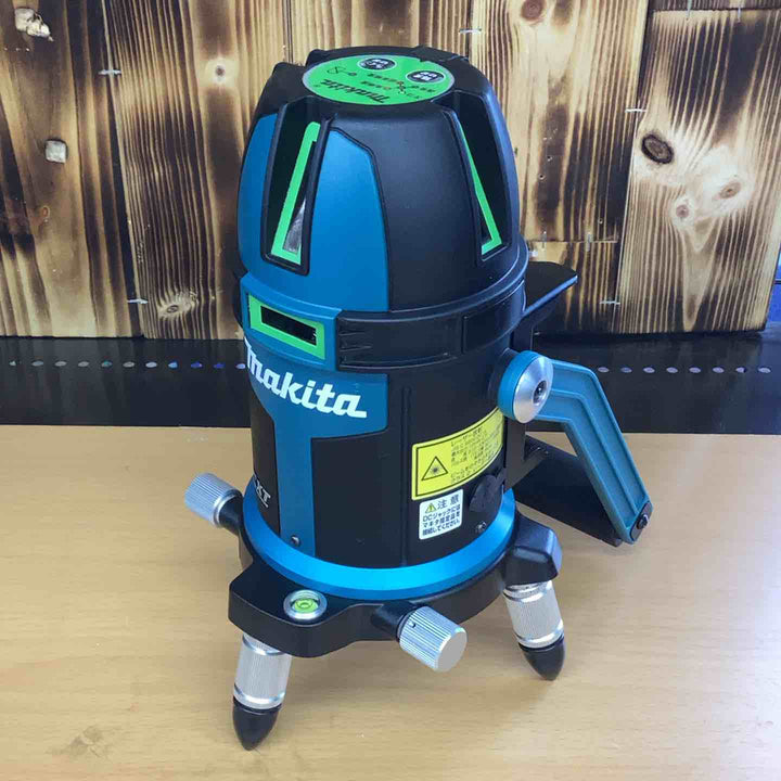 マキタ(makita)  コードレスグリーンレーザー墨出し器 SK312GDZN 本体のみ 矩・横・両縦  (SK312GDN) 10.8V 受光器付 耐衝撃 グリーン 大矩 ろく 高輝度 防滴 防じん 見やすい ガイドライン【越谷店】