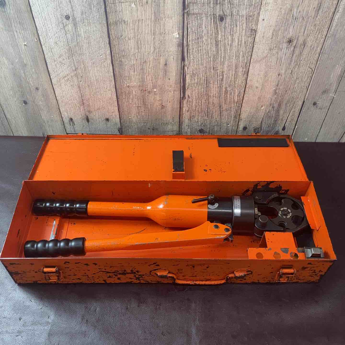 中古品】 西田製作所 ロータリー油圧端子圧着機 NC-150DR-H 【東大和店 