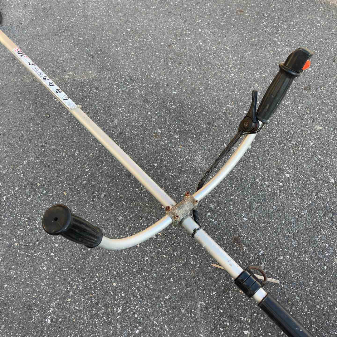 【中古品・店頭受取り限定】 共立/KIORITZ エンジン刈払機・SRE2650G 【桶川店】