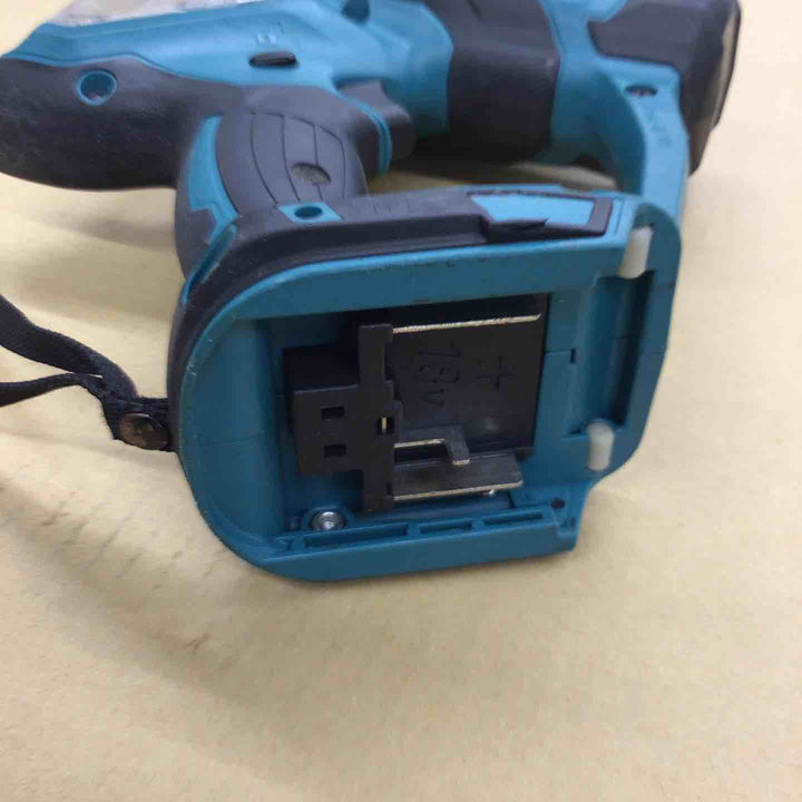 ★マキタ(makita) コードレスボードカッタ SD180DZ【八潮店】