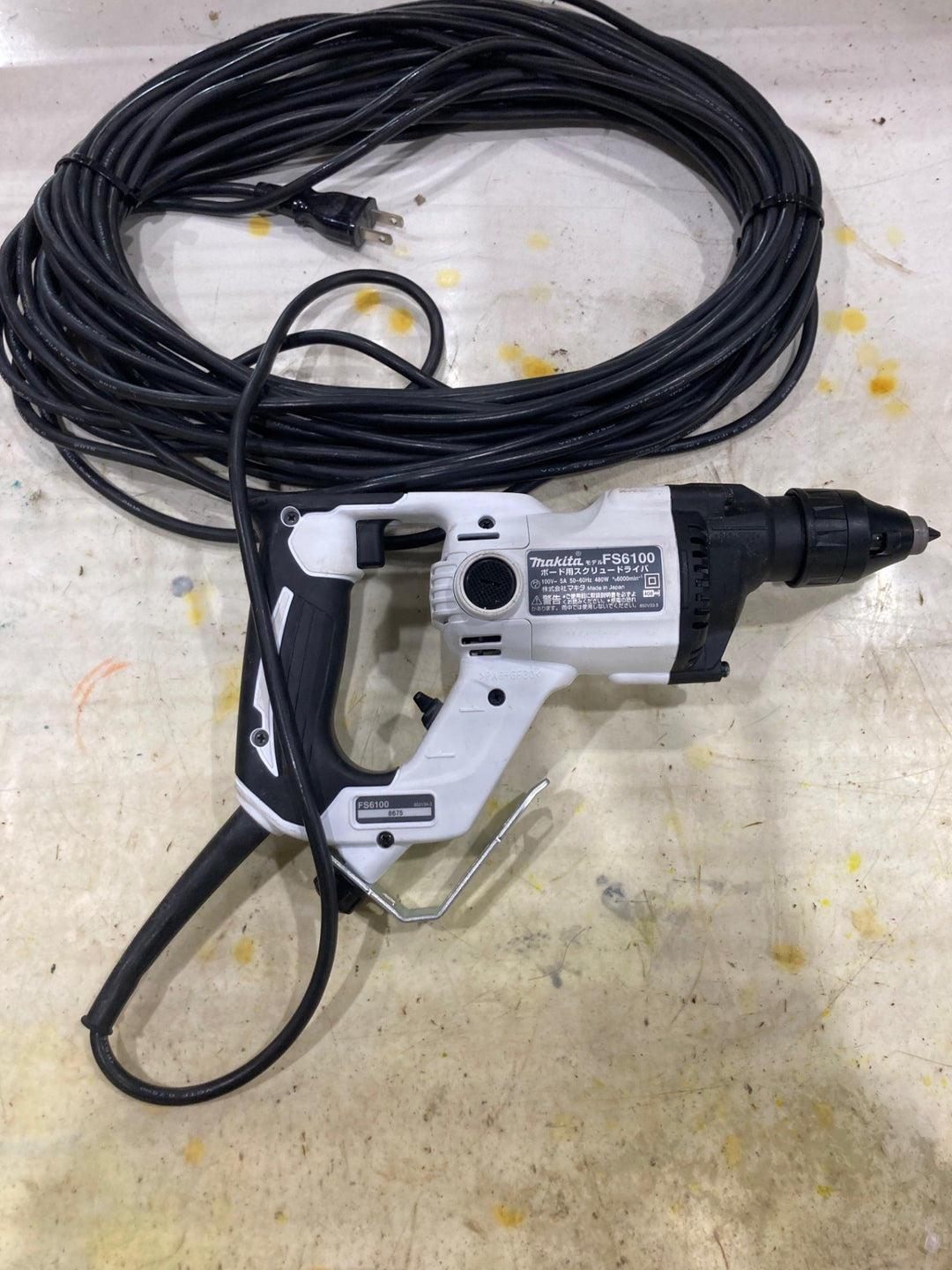 ☆マキタ(makita) ボード用スクリュードライバ FS6100W 回転数 6,000 min-1(回転 / 分)【川口店】