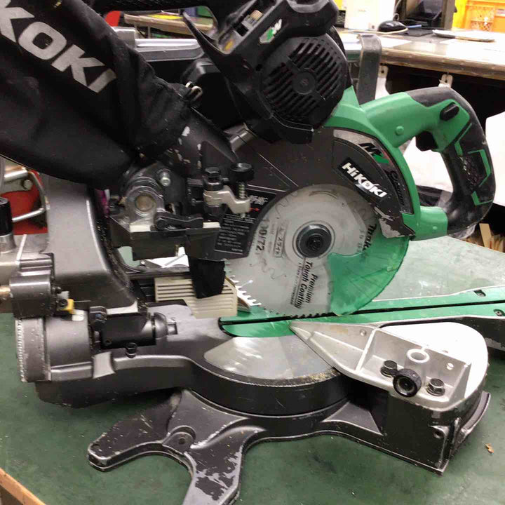 ★ハイコーキ(HIKOKI ※旧:日立工機) コードレス卓上スライド丸のこ C3607DRA(NN)レーザーが薄い。【戸田店】