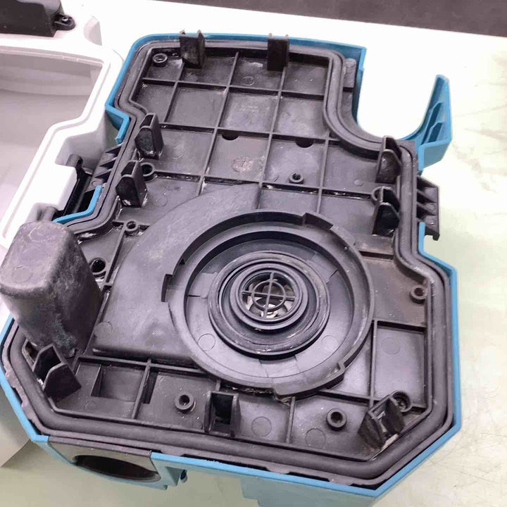 ★マキタ(makita) コードレス集じん機 乾湿両用 VC750DZ【越谷店】