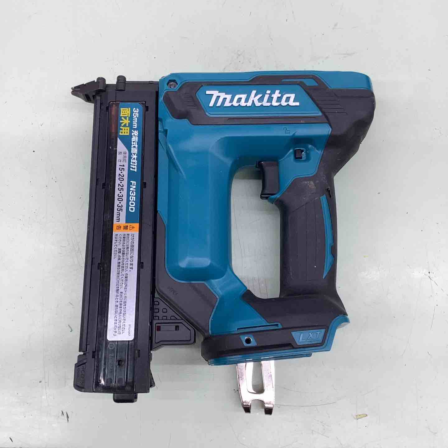 ◇マキタ 充電式35mm面木釘打ち機 FN350DZ【越谷店】 – アクト
