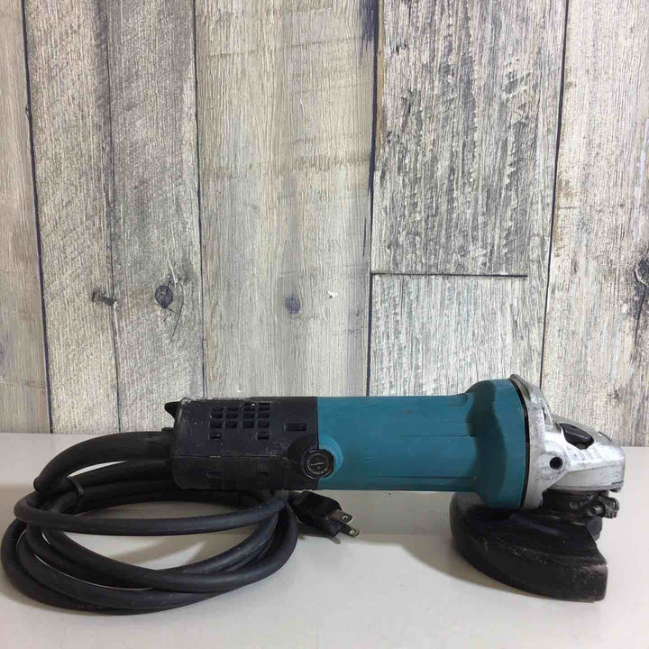 ☆マキタ(makita) 125mm ディスクグラインダ 9535B【戸田店】
