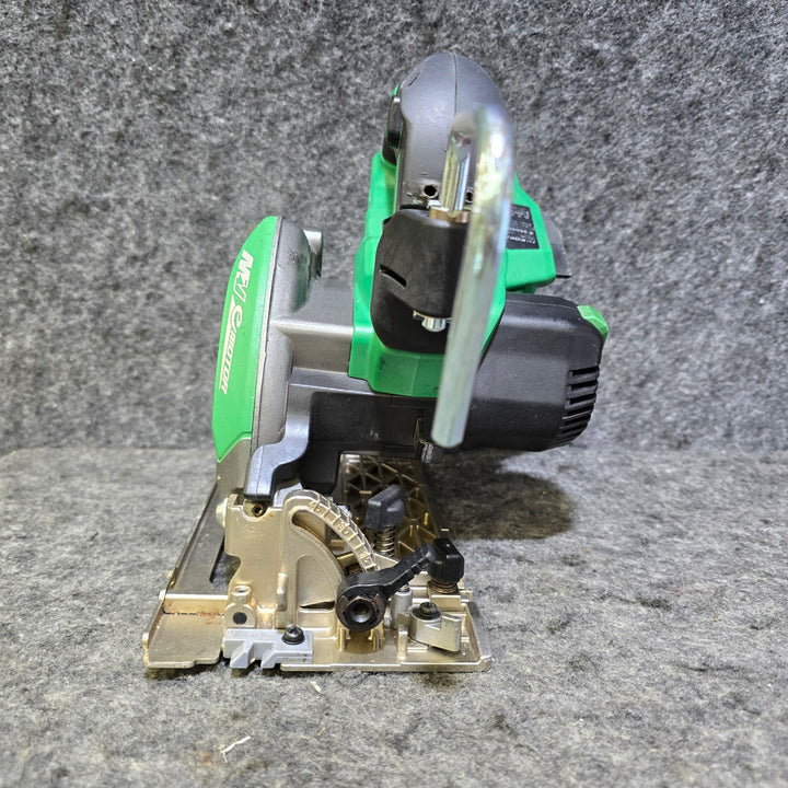 【中古品・マルチボルトバッテリー付き!】ハイコーキ(HIKOKI ※旧:日立工機) コードレス丸のこ C3605DB(NN)【桶川店】